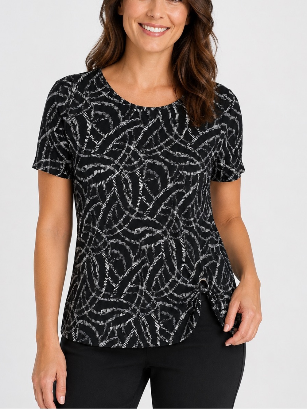 Chico’s Sz 2 Black White Abstract Print Top Side Tie Detail Stretch Short Sleeve
